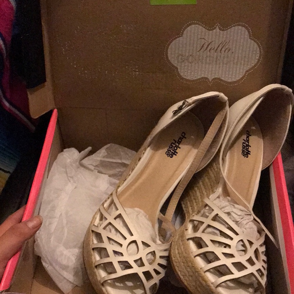 White wedges